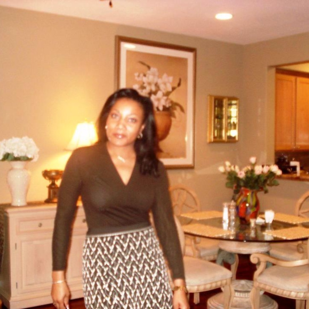 Meet your Posher, Angela